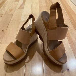 Sorel Joanie II Hi Slingback Sandal